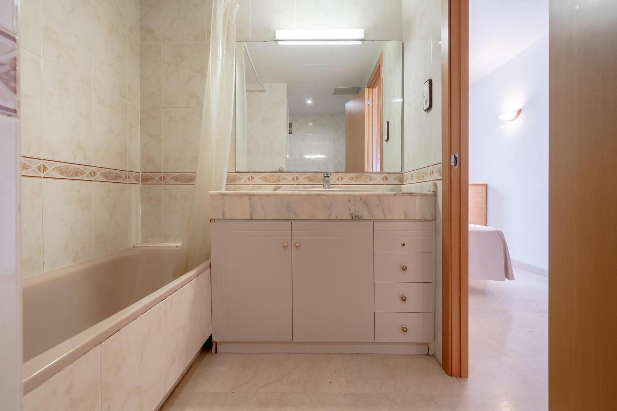Rentalmar Central Park サロウ 部屋 写真