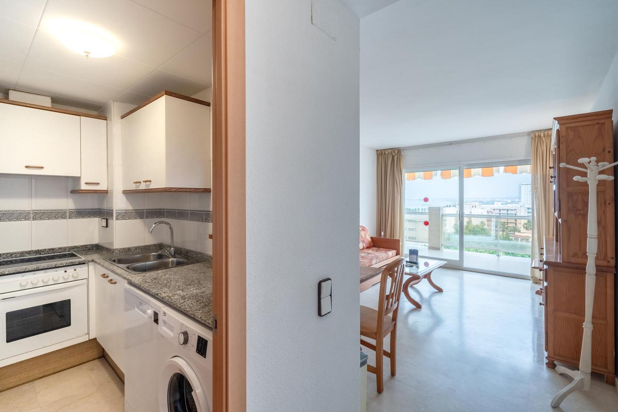 Rentalmar Central Park サロウ 部屋 写真